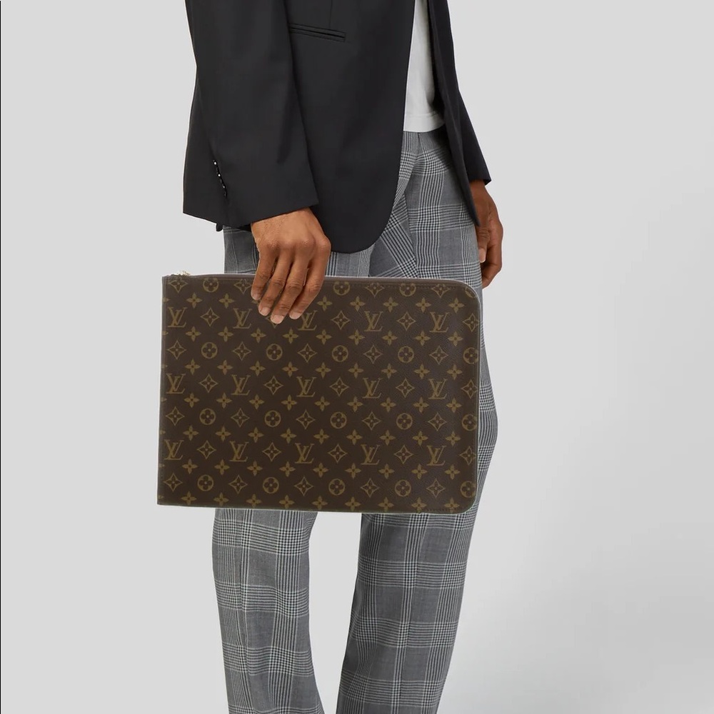 Louis Vuitton Poche Documents Portfolio
